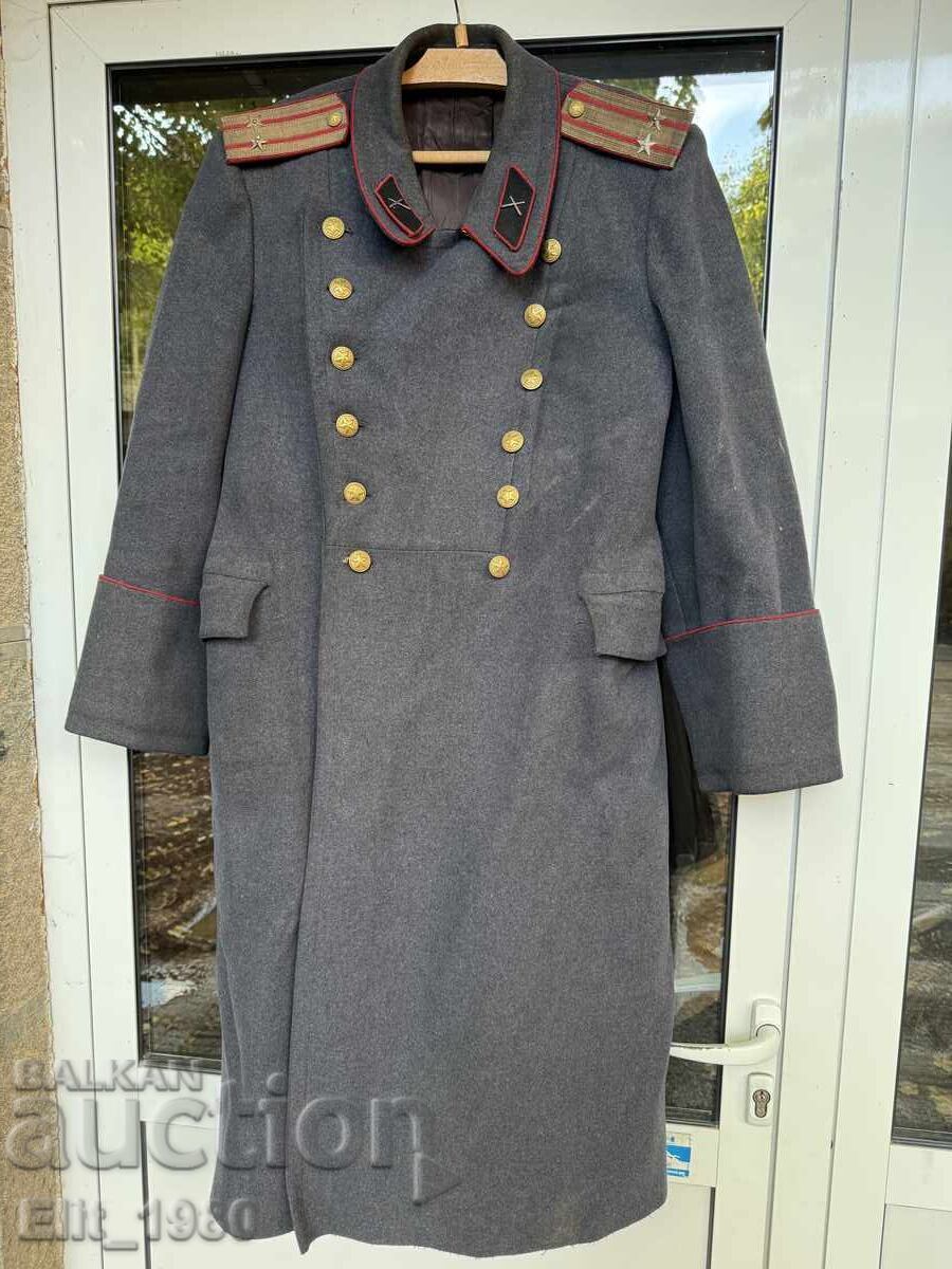 Palton de paradă ofițeresc, social timpuriu