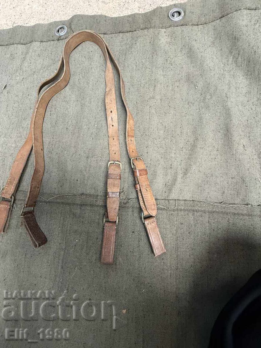 Βασιλικός αξιωματικός πορτοπέι με τιμή 70.00 BGN | € 35.79