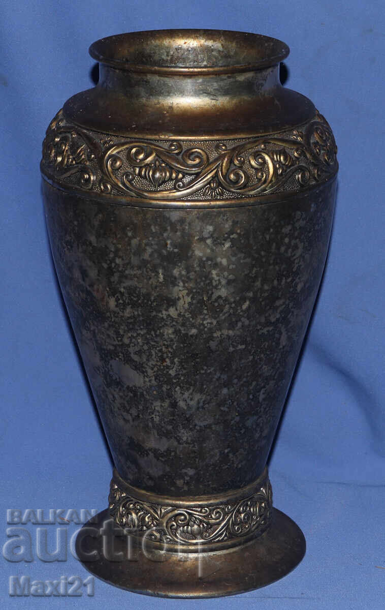 Παράδοση Ασημένιο βάζο αντίκα για λουλούδια