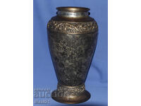 Винтидж посребрена ваза за цветя