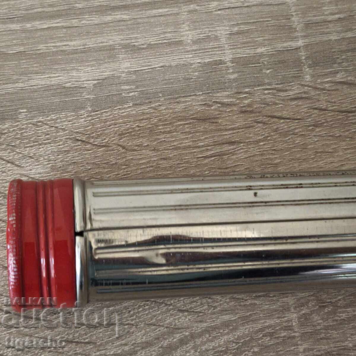 Un felinar vechi cu preț € 15.00 | 29.34 BGN