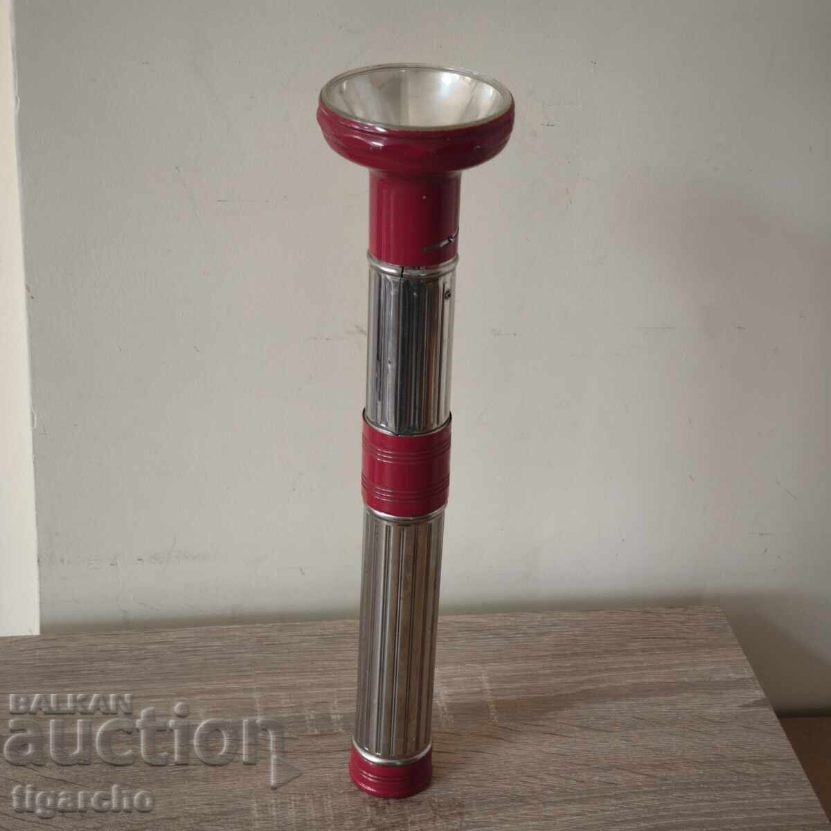 Licitație Un felinar vechi