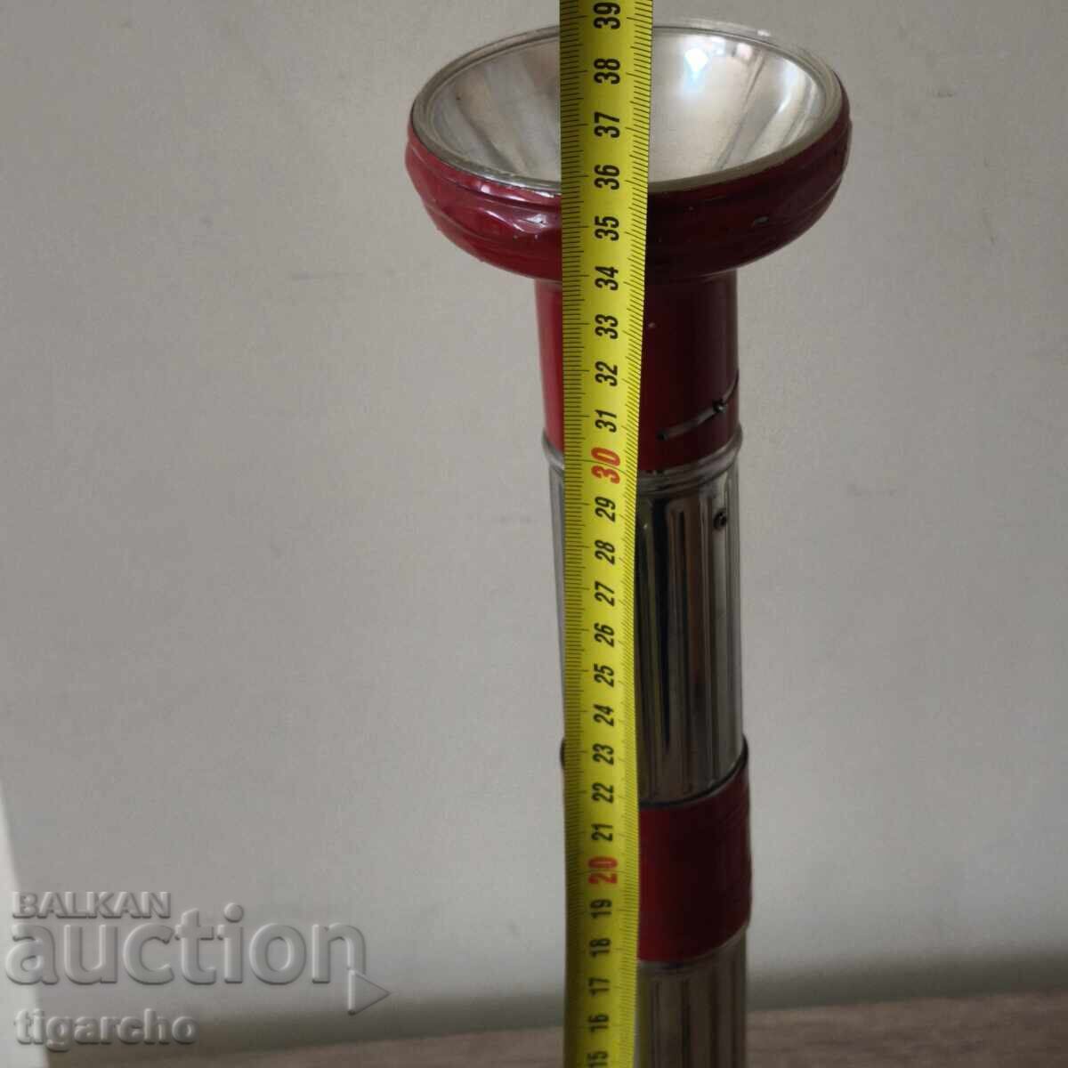 Livrarea Un felinar vechi