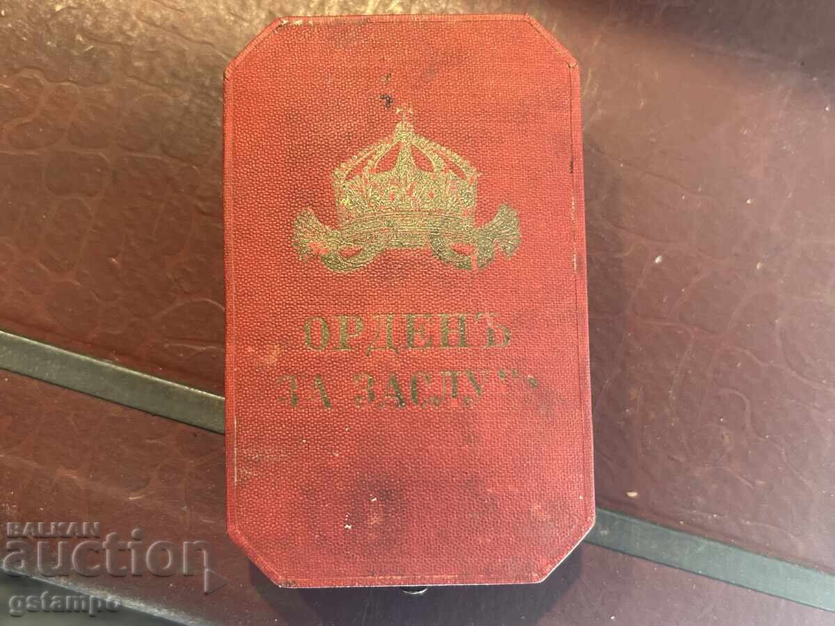 Ordinul pentru Merit / Boris ||| / Cutie / Săbii cu preț 189.00 BGN | € 96.63