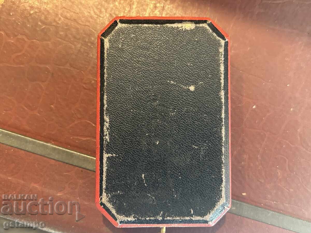 Livrarea Ordinul pentru Merit / Boris ||| / Cutie / Săbii