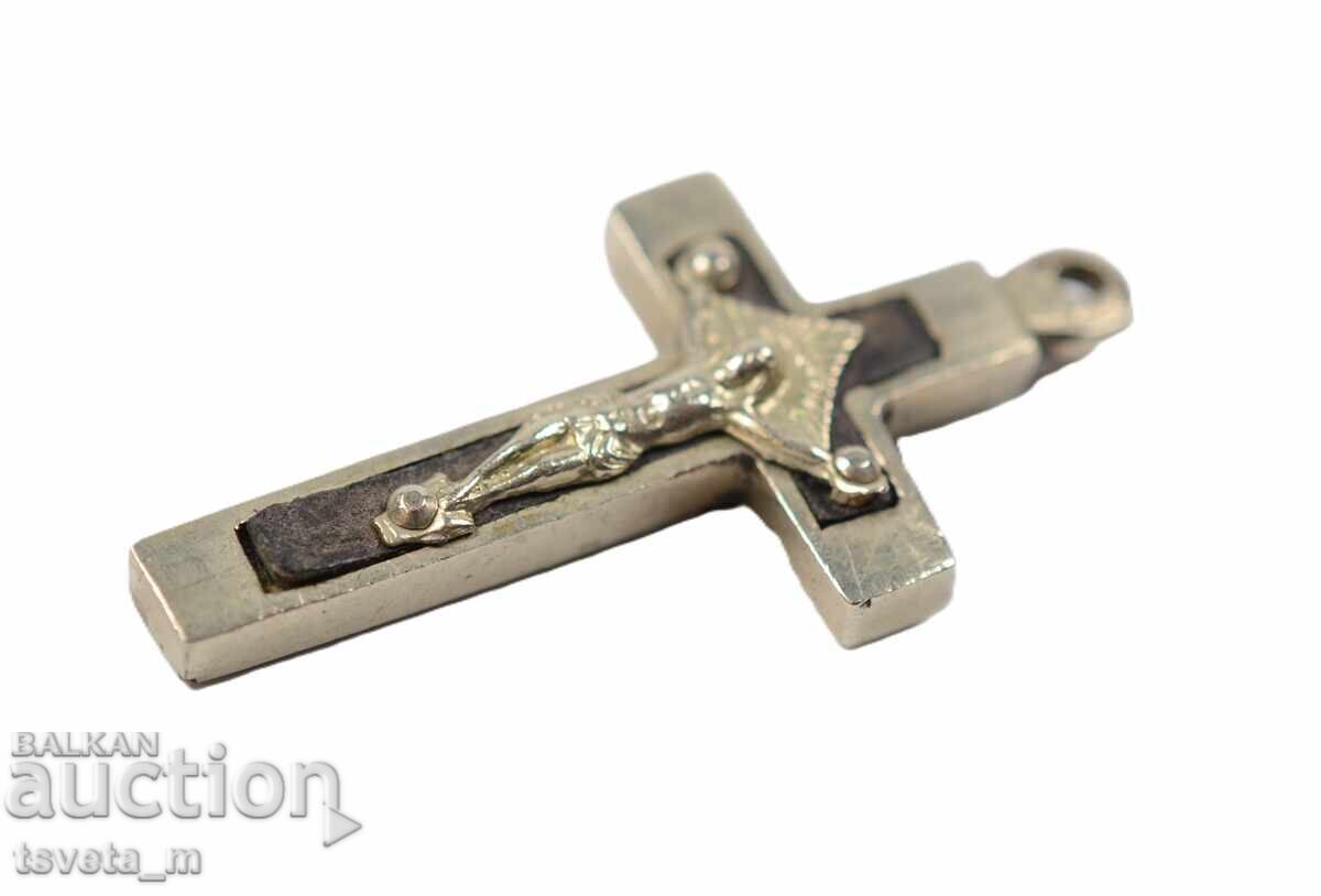Auction Pendant Cross Crucifix Necklace Auction Pendant Cross Crucifix Necklace