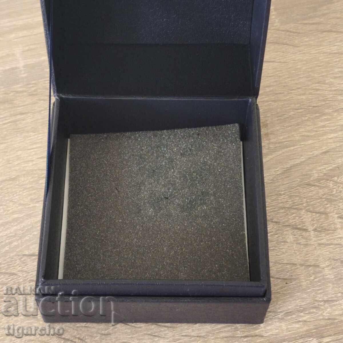 Кутия за часовник CASIO с цена € 6.00 | 11.73 лв.