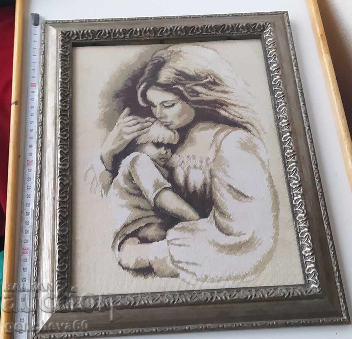 Frumos gobelin ,,Îmbrățișare maternă" cu preț € 100.00 | 195.58 BGN