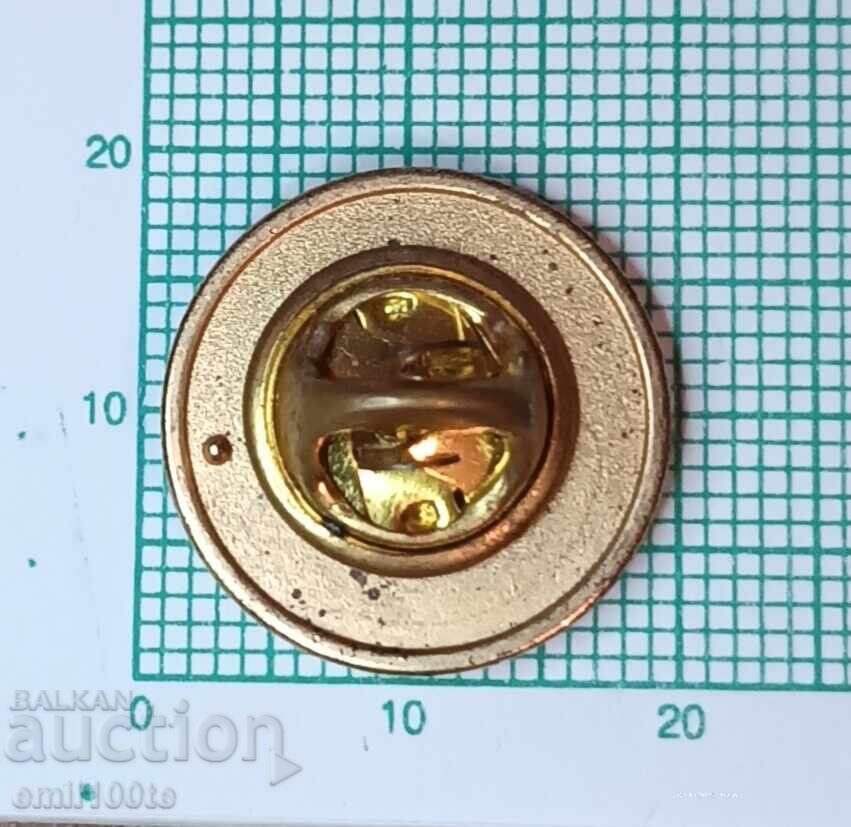 Доставка на Значка- adidas