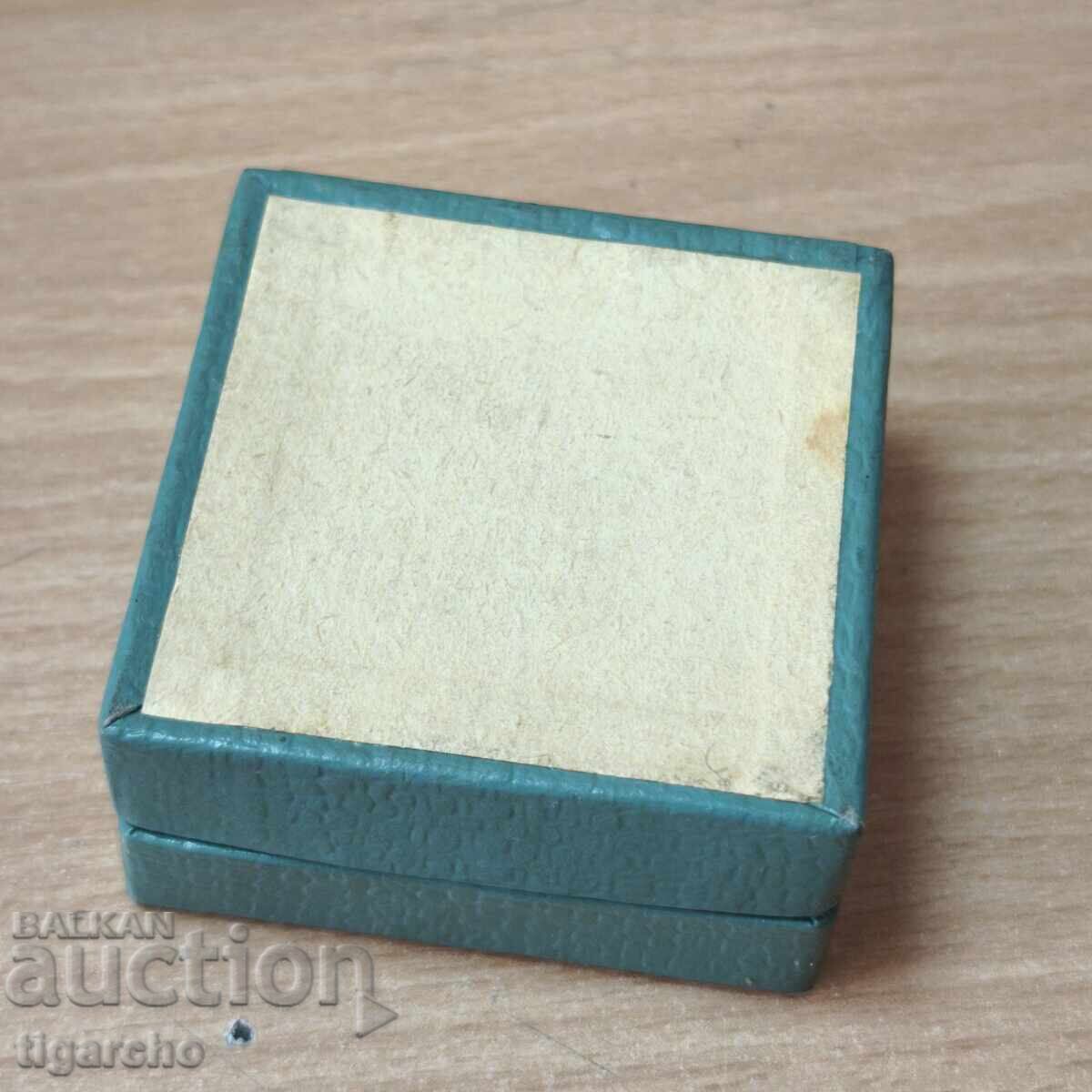 Θήκη ρολογιού Ρακέτα με τιμή € 7.00 | 13.69 BGN Θήκη ρολογιού Ρακέτα με τιμή € 7.00 | 13.69 BGN