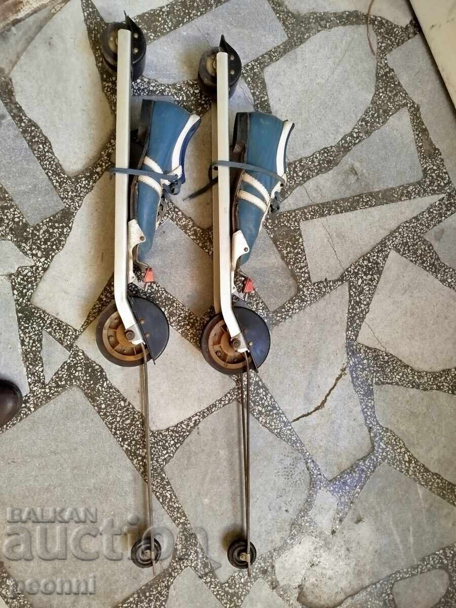 Delivery of Old roller skis