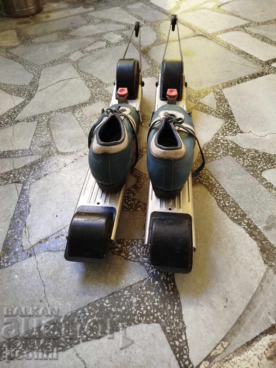Old roller skis - 6