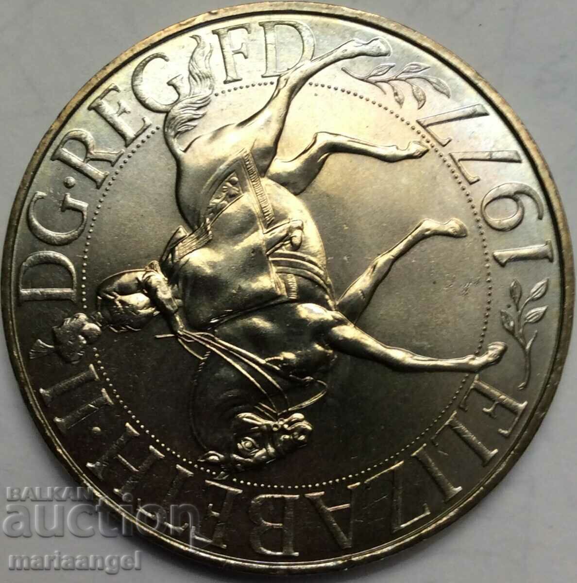 Great Britain 1977 25 New Pence Jubilee 38mm - 5