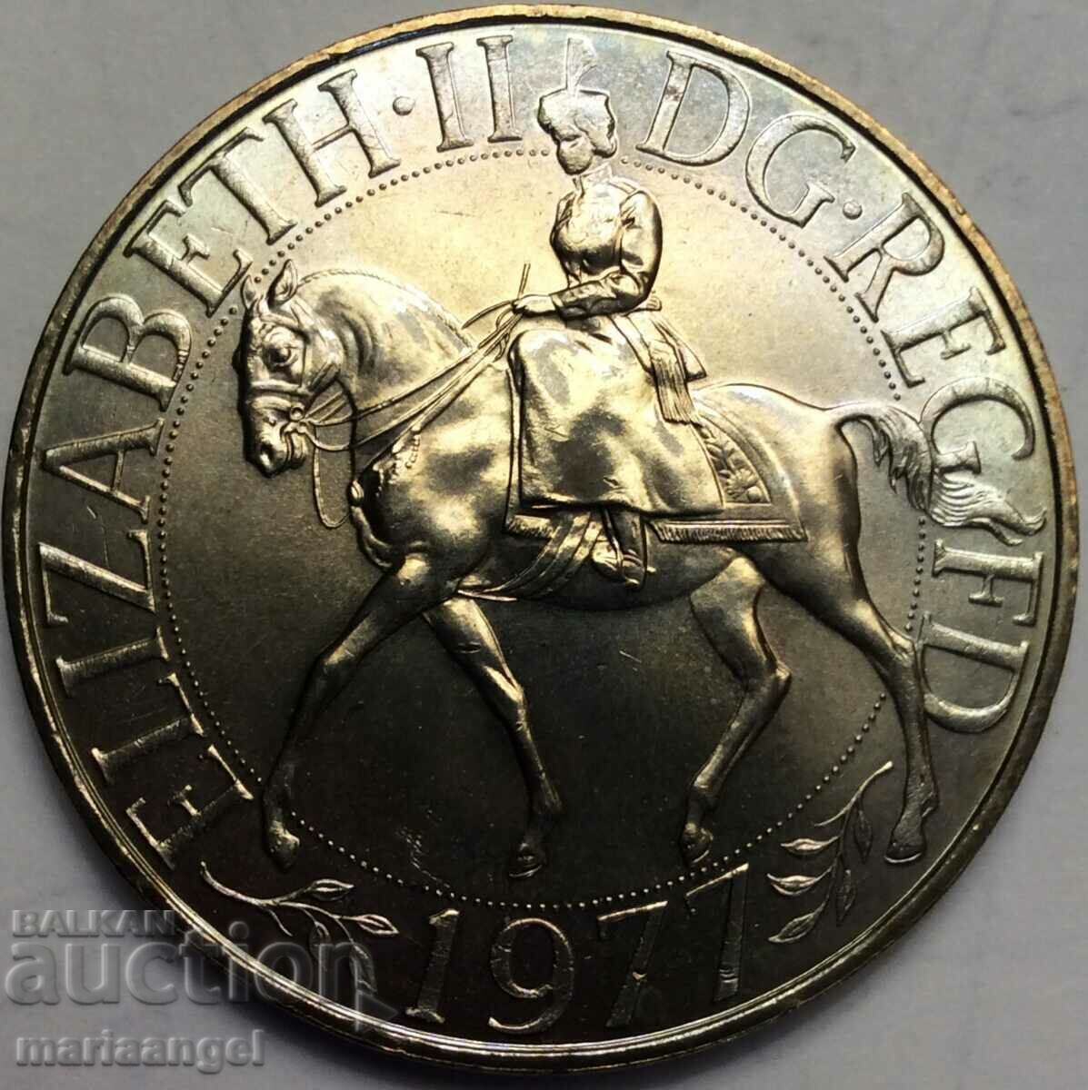 Great Britain 1977 25 New Pence Jubilee 38mm - 7