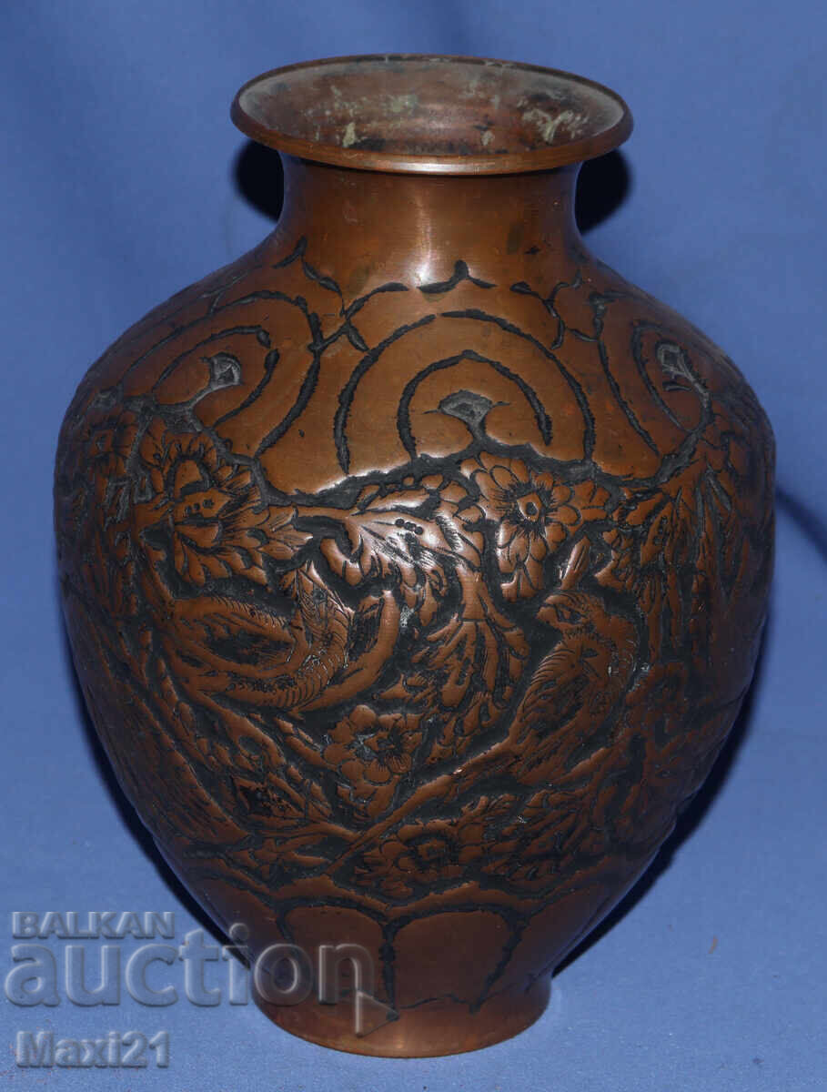 Old copper vase with floral motifs - 5