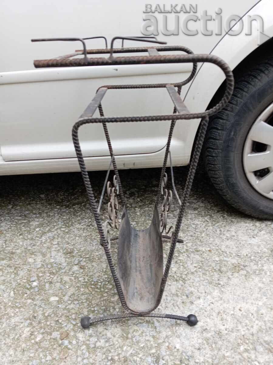 Ρετρό βάση τηλεφώνου Balkanar εφημερίδες περιοδικά με τιμή 51.00 BGN | € 26.08 Ρετρό βάση τηλεφώνου Balkanar εφημερίδες περιοδικά με τιμή 51.00 BGN | € 26.08