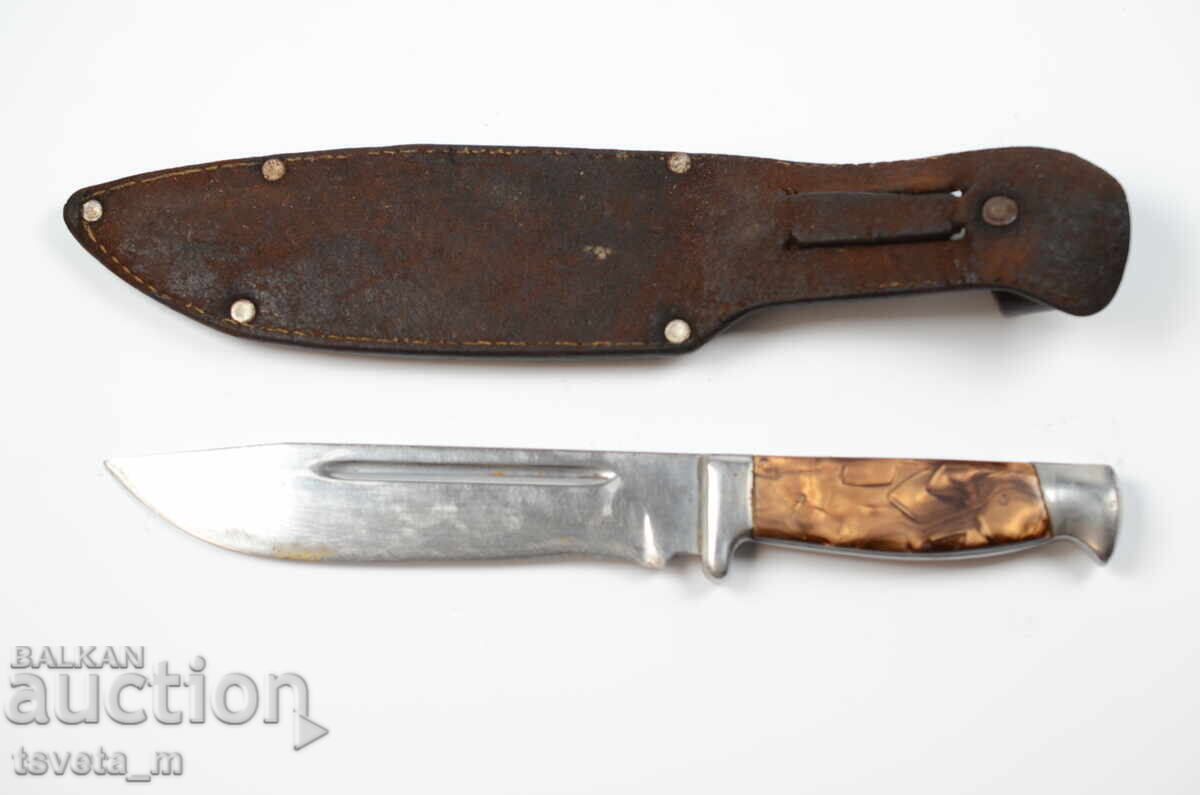 Hunting knife with sheath V. Tarnovo collection with price 150.00 BGN | € 76.69 Hunting knife with sheath V. Tarnovo collection with price 150.00 BGN | € 76.69