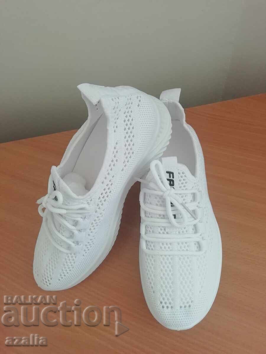 Δημοπρασία Νέα γυναικεία αθλητικά παπούτσια, μέγεθος 36