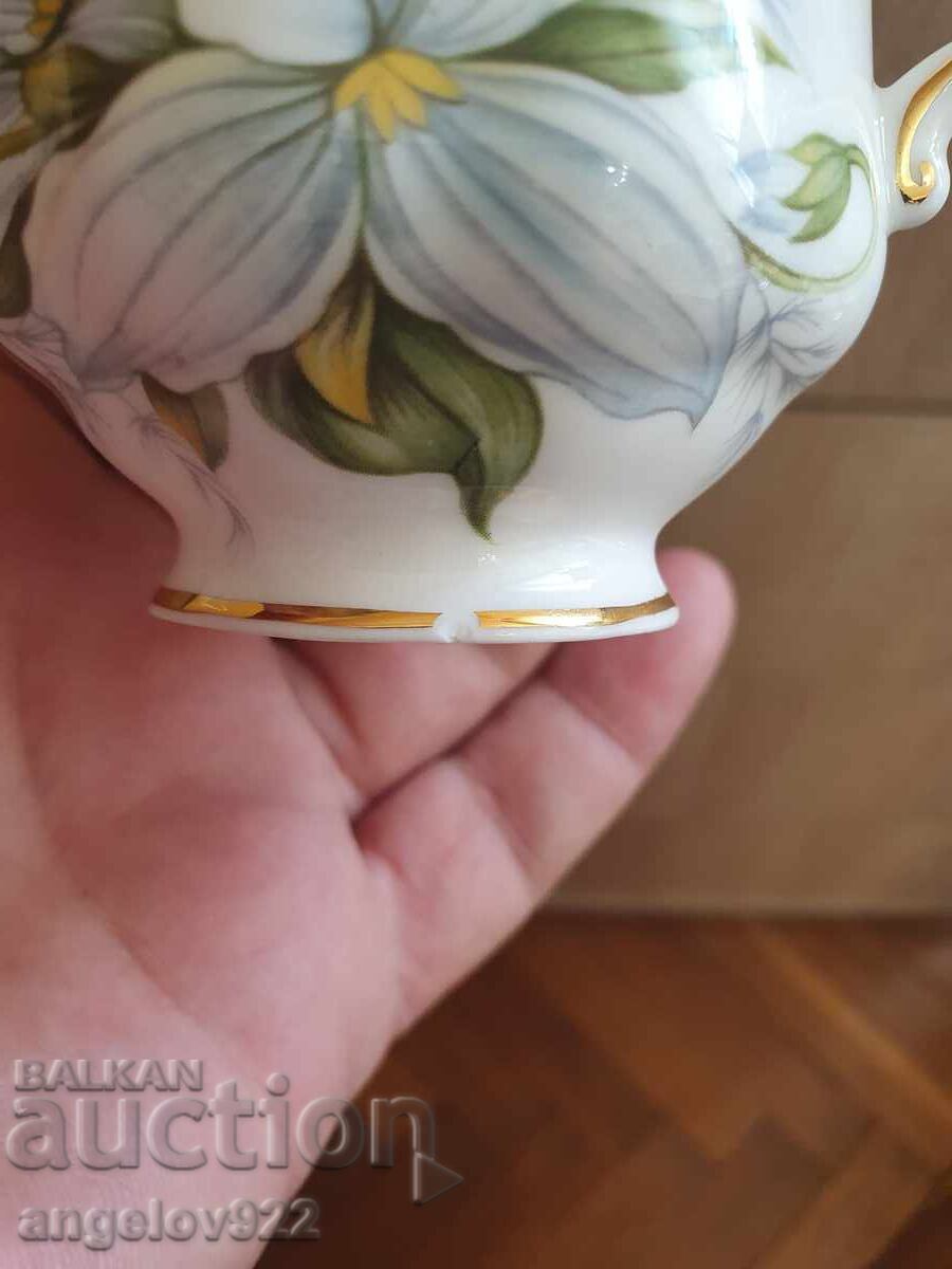 English porcelain coffee cups PARAGON - 7 English porcelain coffee cups PARAGON - 7