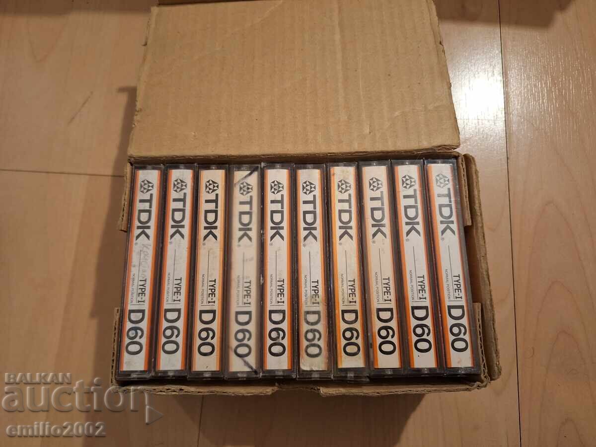 Casete audio într-o cutie de carton 10 buc