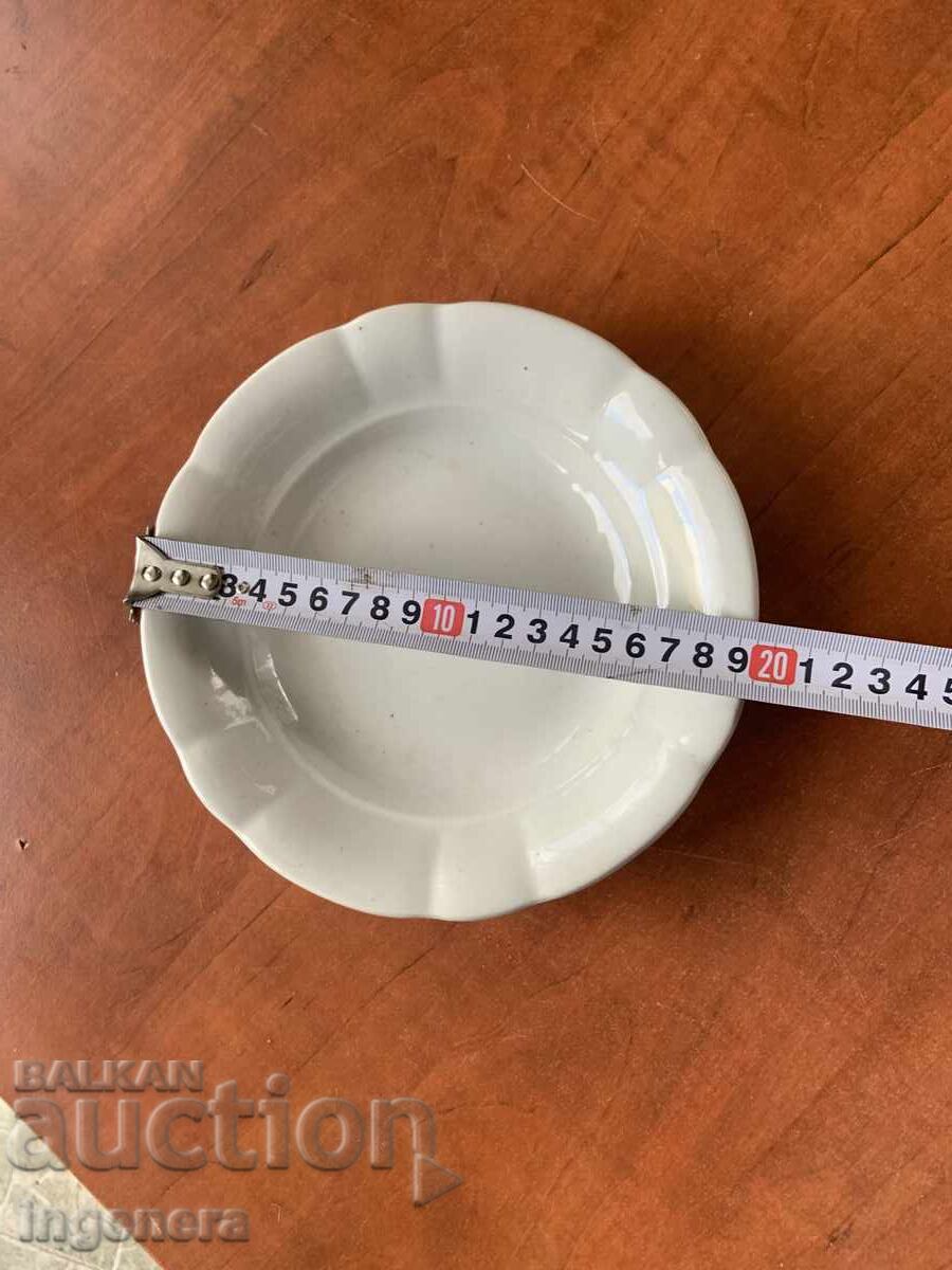 Πορσελάνινο πιάτο από σοσιαλιστική εποχή, με σήμανση Βουλγαρίας με τιμή 6.00 BGN | € 3.07