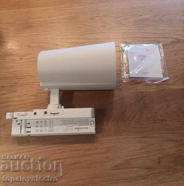 НОВ! LED Релсов Прожектор 30W – 3-Фазен, 4-Жилен, завъртащ с - 7