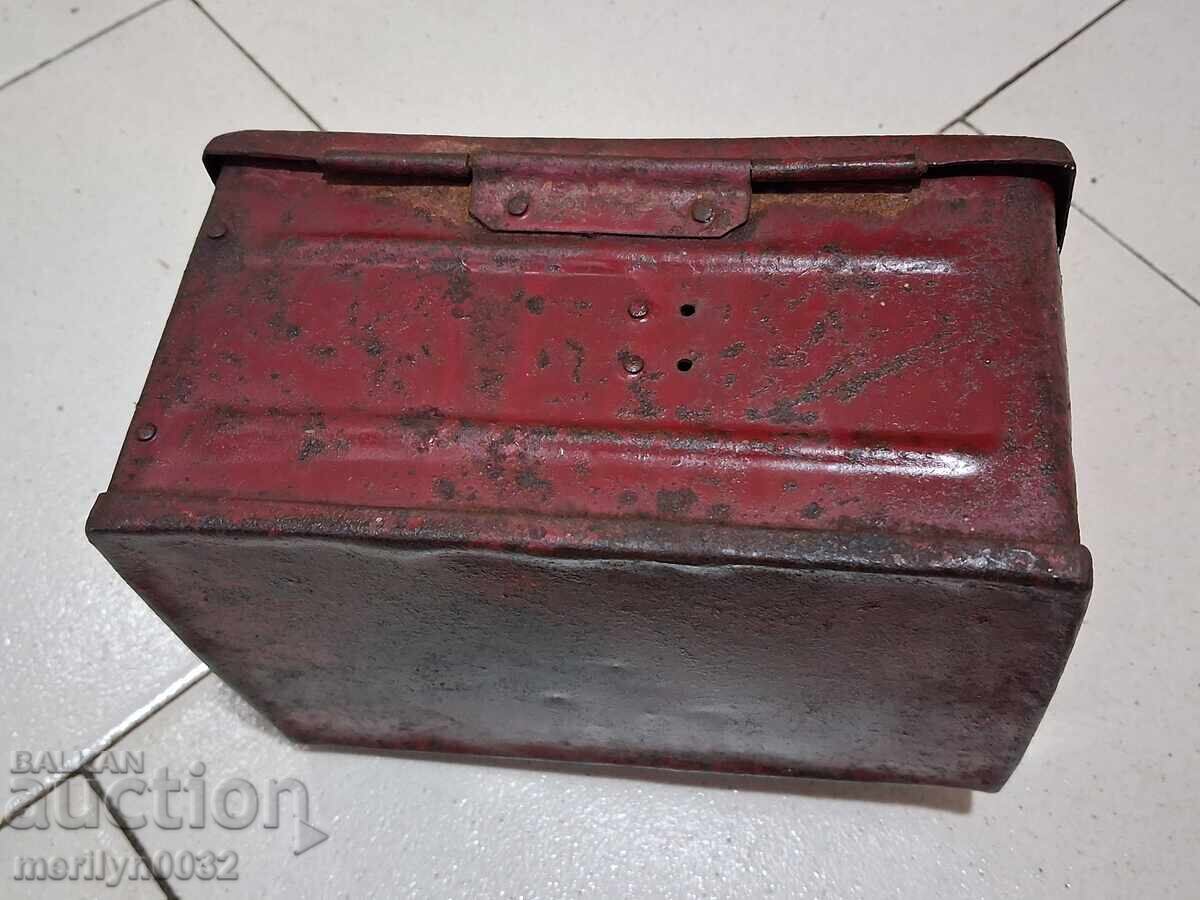 Δημοπρασία Μεταλλικό κουτί φαρμακείο αυτοκίνητο μοτοσυκλέτα δεκαετία 30-40