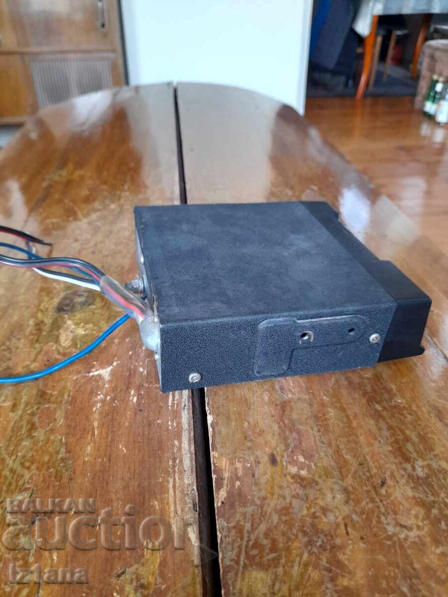 Аукцион Стар автомобилен касетофон Leewah Аукцион Стар автомобилен касетофон Leewah