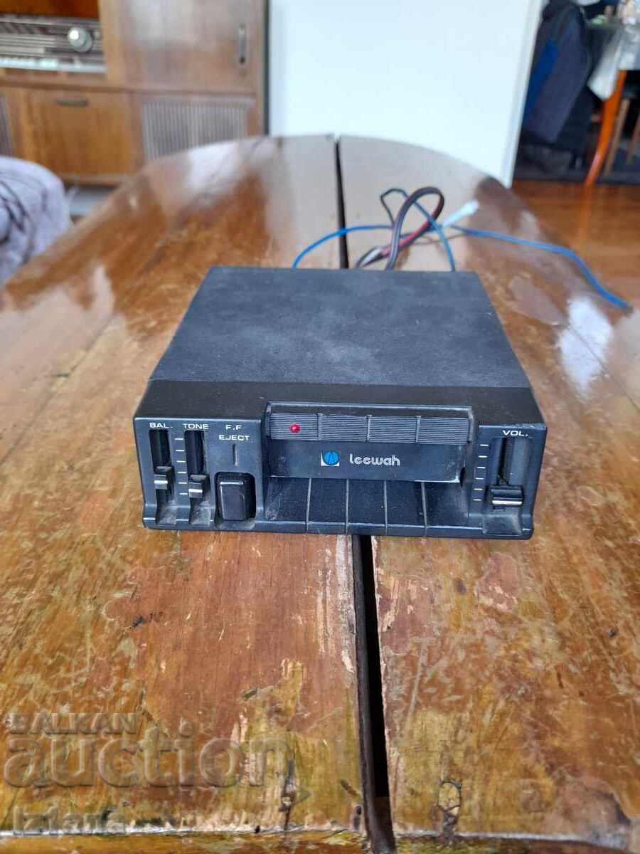 Стар автомобилен касетофон Leewah Стар автомобилен касетофон Leewah