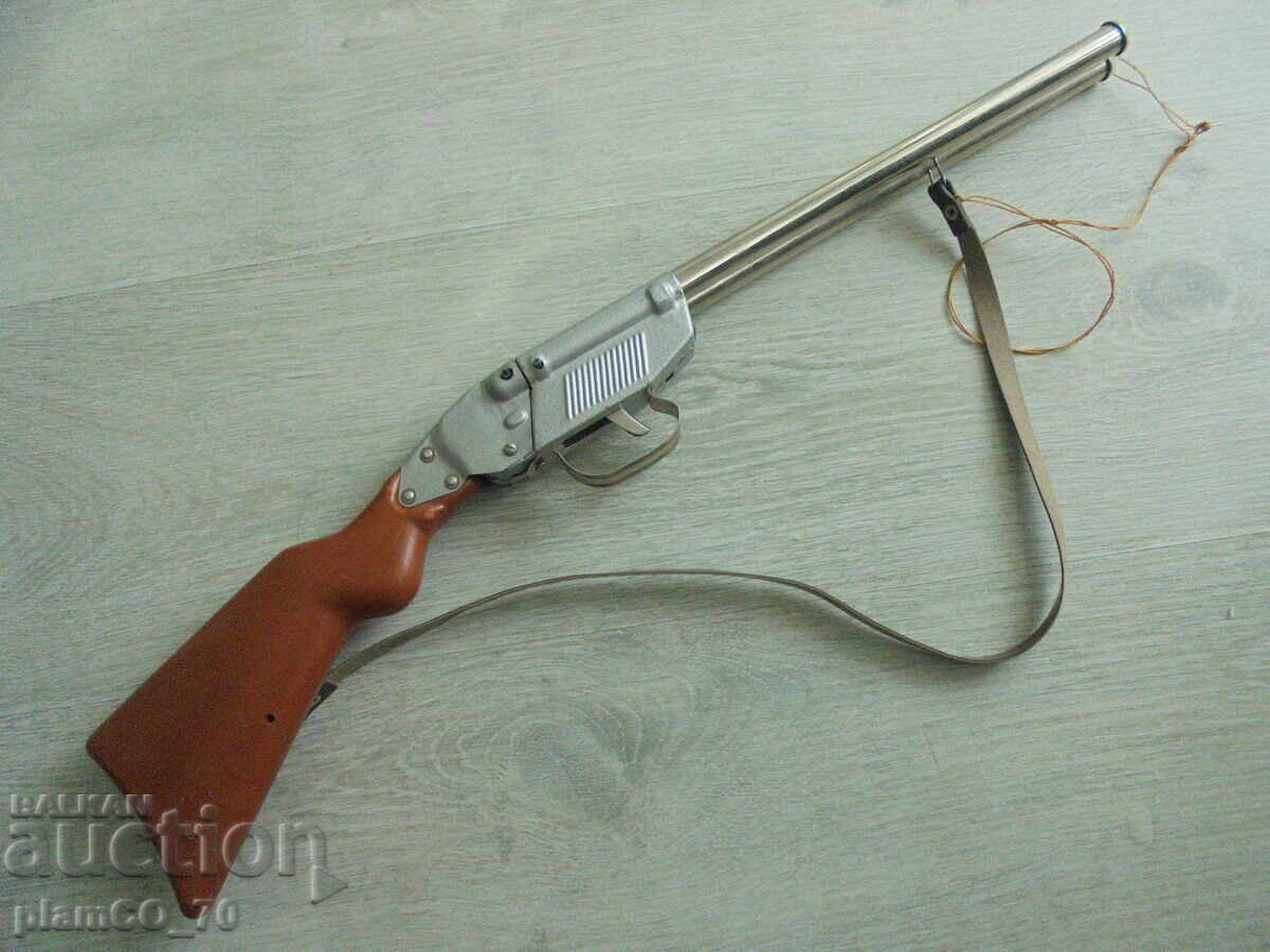 №*8306 Стара играчка пушка с тапички – двуцевка с цена 60.00 лв. | € 30.68