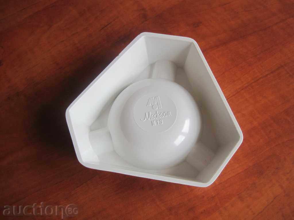 ashtray with price 1.50 BGN | € 0.77 ashtray with price 1.50 BGN | € 0.77
