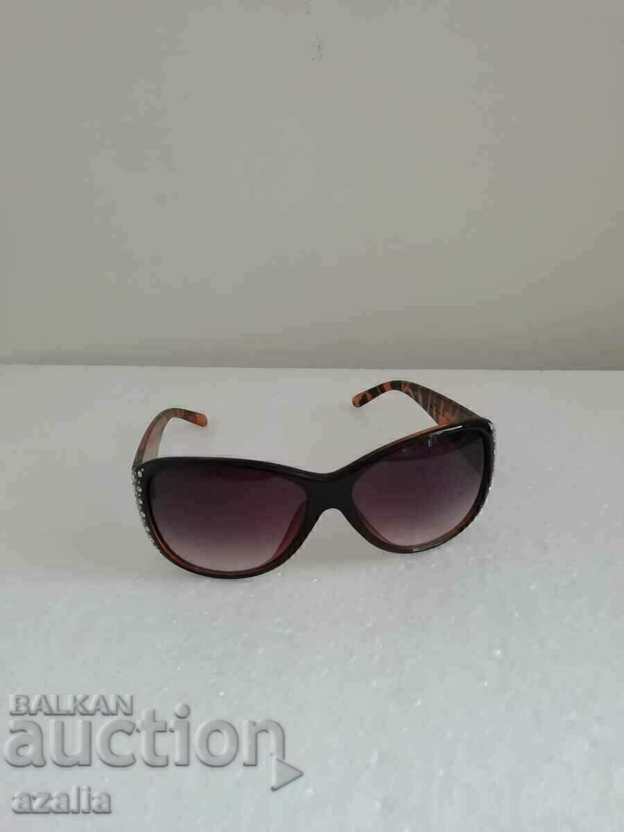 Auction Sunglasses - new Auction Sunglasses - new