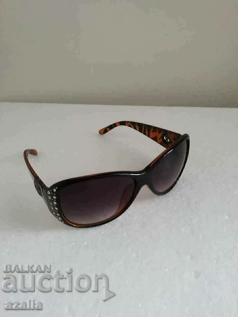 Delivery of Sunglasses - new Delivery of Sunglasses - new