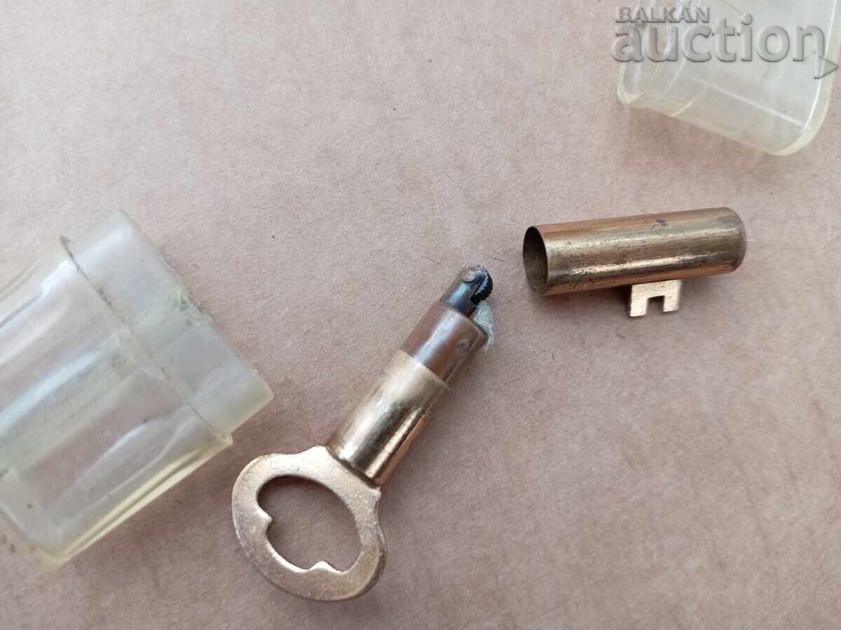 Μικρός βενζινοκίνητος αναπτήρας κλειδί ρετρό vintage κλειδί