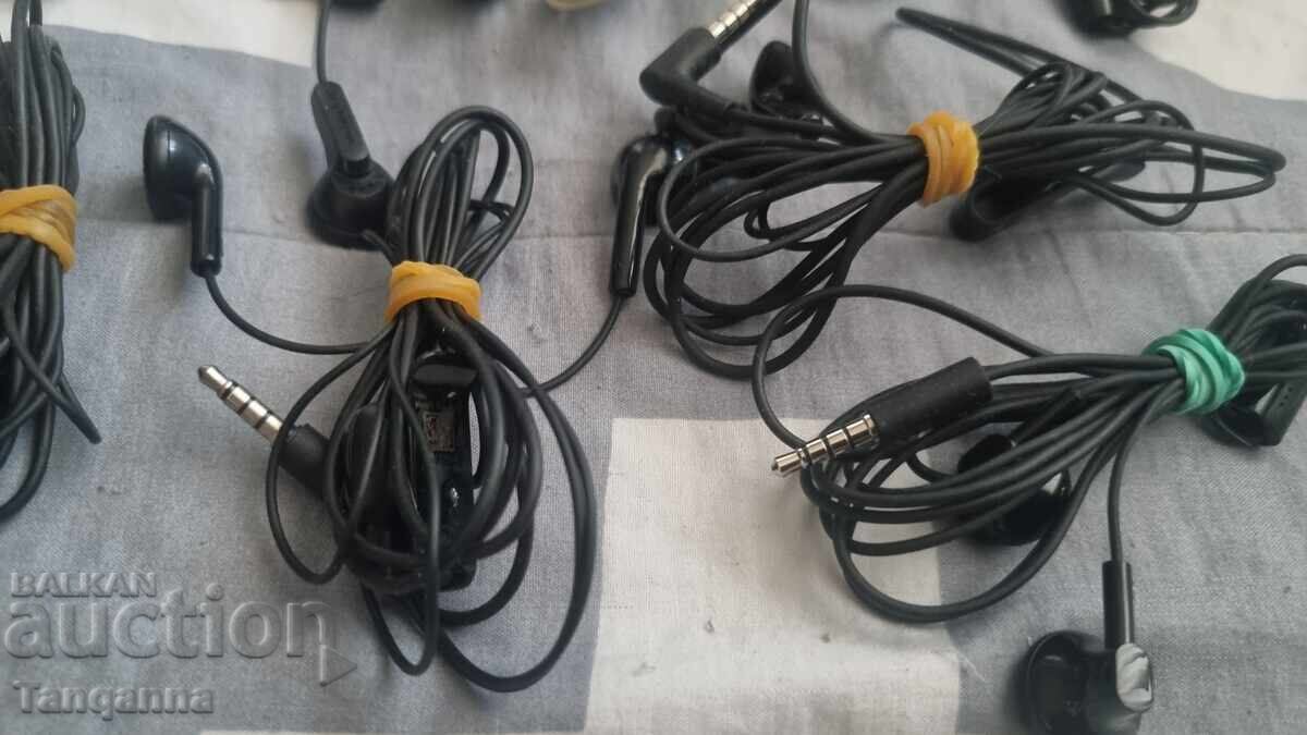 Căști pentru Nokia cu preț 40.00 BGN | € 20.45 Căști pentru Nokia cu preț 40.00 BGN | € 20.45