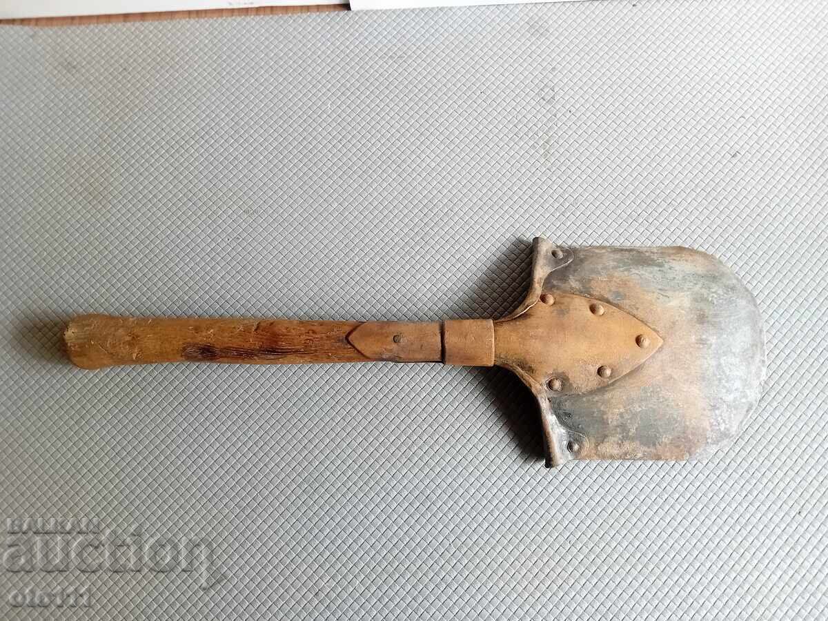 OLD MILITARY SHOVEL - KINGDOM OF BULGARIA - WWI with price 60.00 BGN | € 30.68