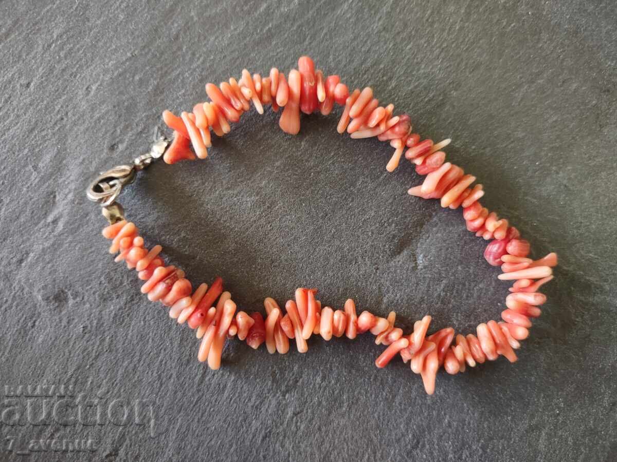 Brățară veche din Corali, culoare delicată frumoasă 10.10.25 cu preț 49.00 BGN | € 25.05 Brățară veche din Corali, culoare delicată frumoasă 10.10.25 cu preț 49.00 BGN | € 25.05