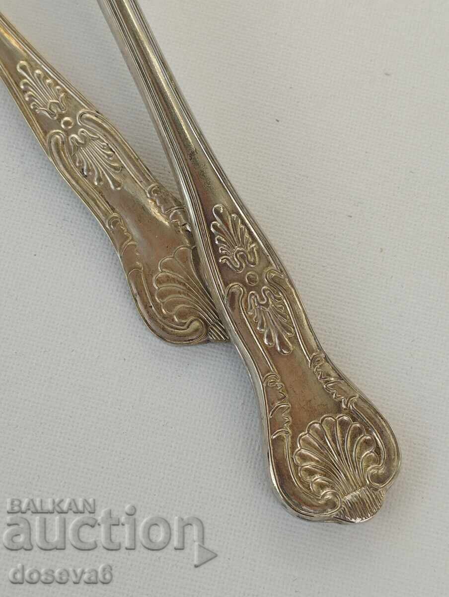 Delivery of Silver-plated serving utensil set Delivery of Silver-plated serving utensil set