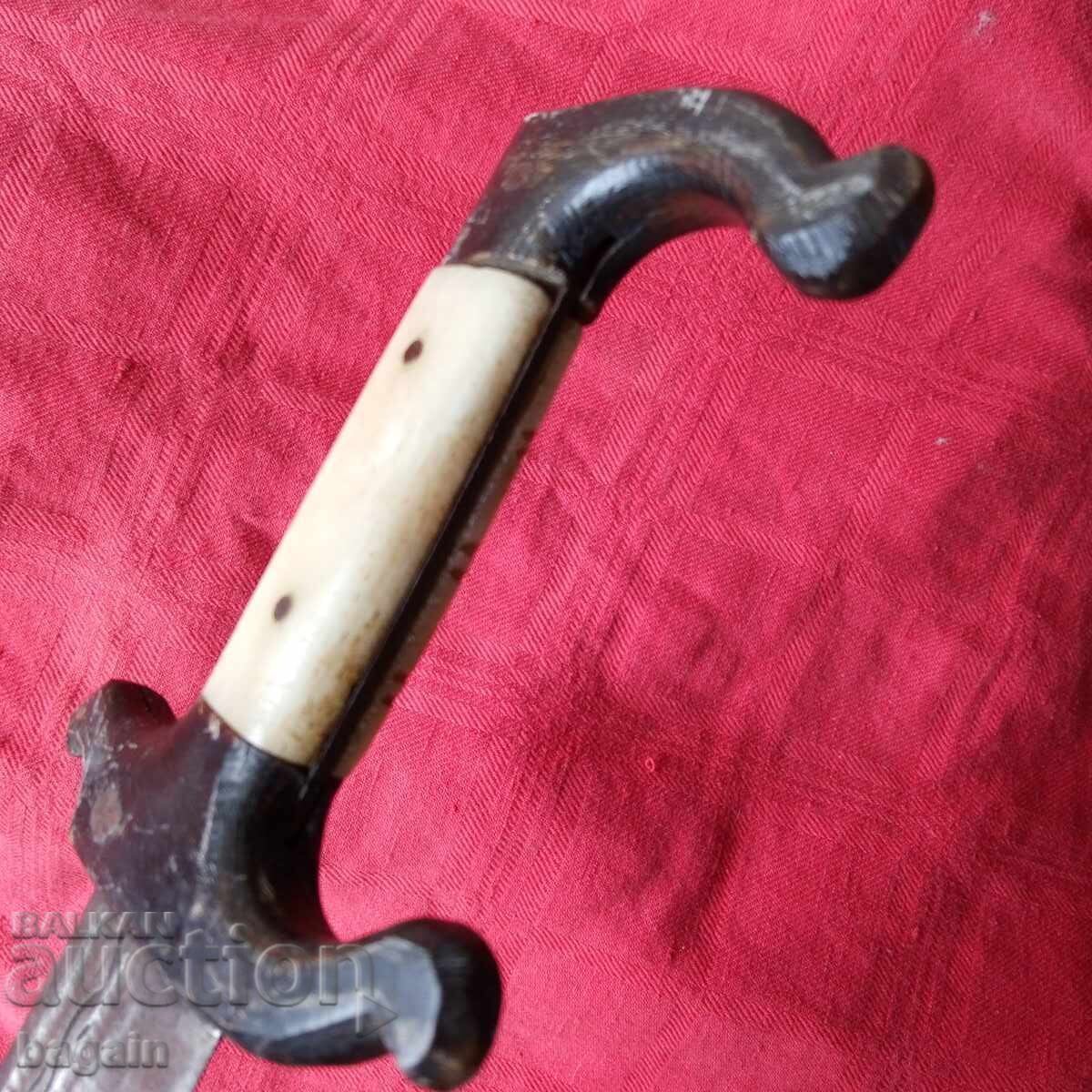 Iatagan. Cuțit, pumnal, hanjar - 6