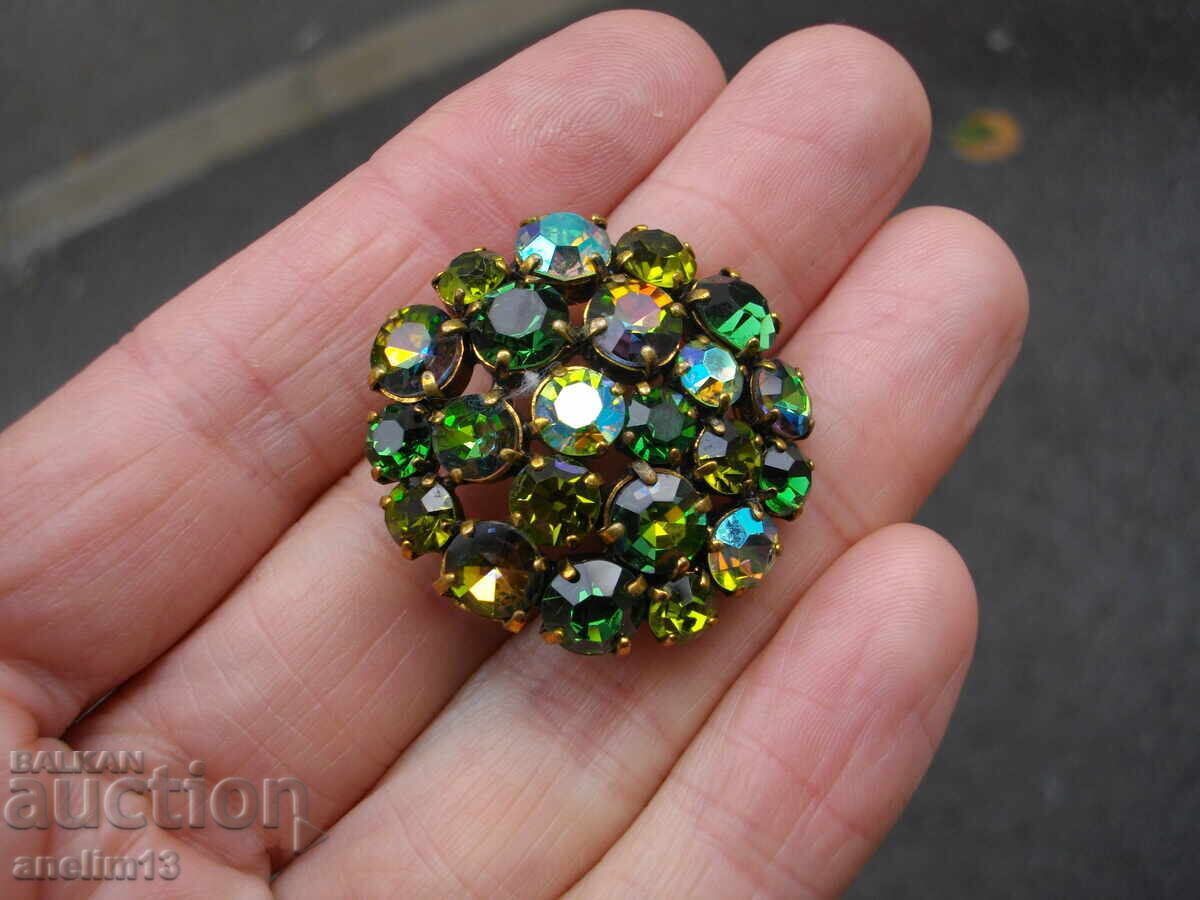 Delivery of OLD BROOCH