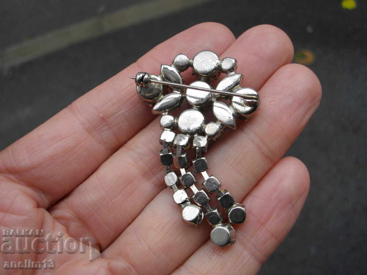 OLD BROOCH - 6