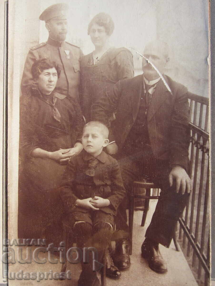 ΠΣΒ Βασίλειο Βουλγαρίας στρατιωτική φωτογραφία με αξιωματικό σε χαρτόνι με τιμή 15.00 BGN | € 7.67 ΠΣΒ Βασίλειο Βουλγαρίας στρατιωτική φωτογραφία με αξιωματικό σε χαρτόνι με τιμή 15.00 BGN | € 7.67