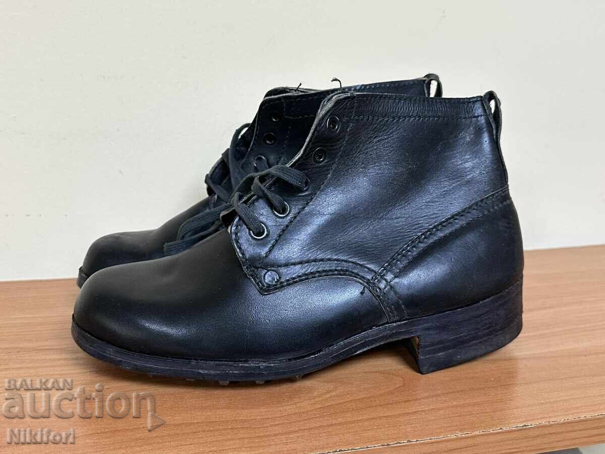 Σοσιαλιστικά Στρατιωτικά Παπούτσια με Τρουκς Τσιντάρι