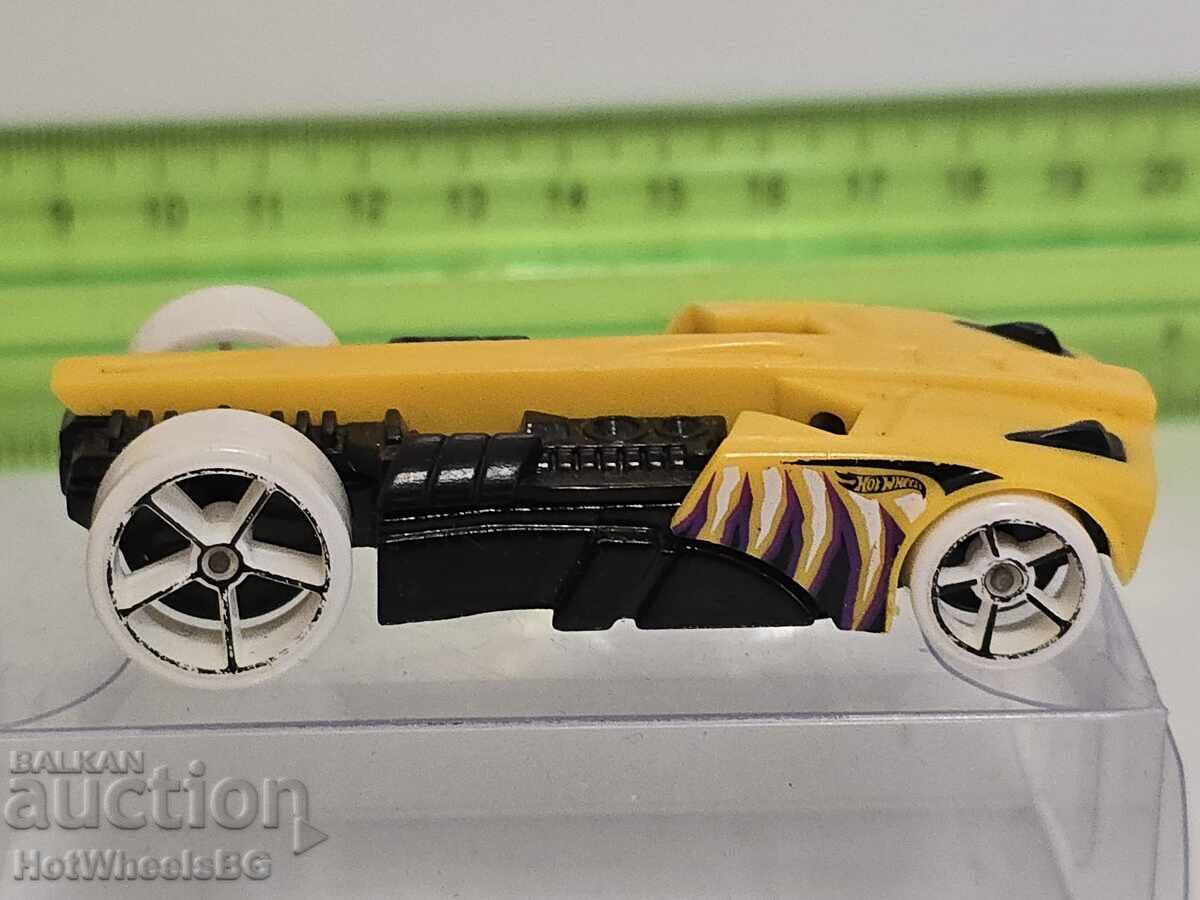 Hot Wheels - με τιμή 2.50 BGN | € 1.28 Hot Wheels - με τιμή 2.50 BGN | € 1.28