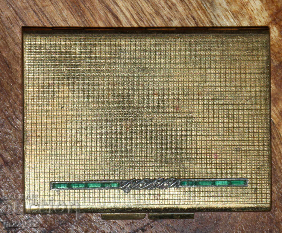 Old brass powder compact with mirror with price 100.00 BGN | € 51.13
