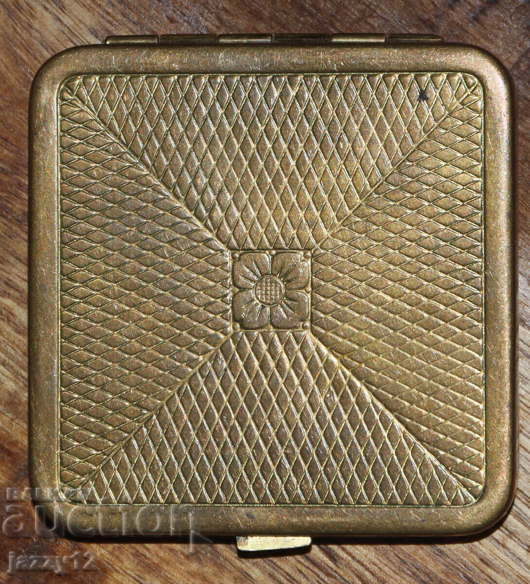 Pudrieră veche din alamă cu oglindă - 5