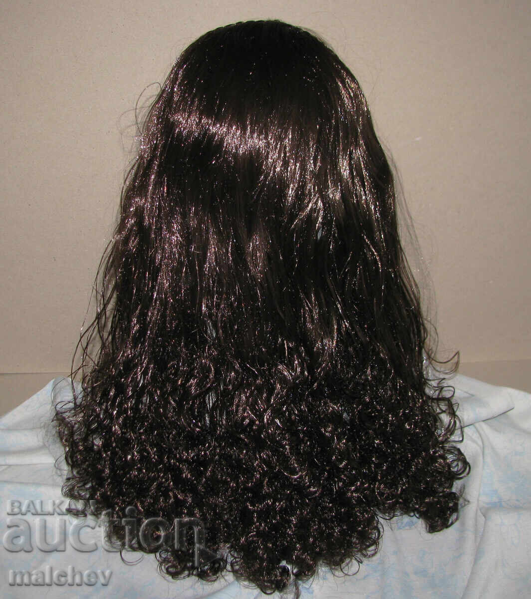 Livrarea Perucă din păr sintetic 60 cm, pe diademă Livrarea Perucă din păr sintetic 60 cm, pe diademă