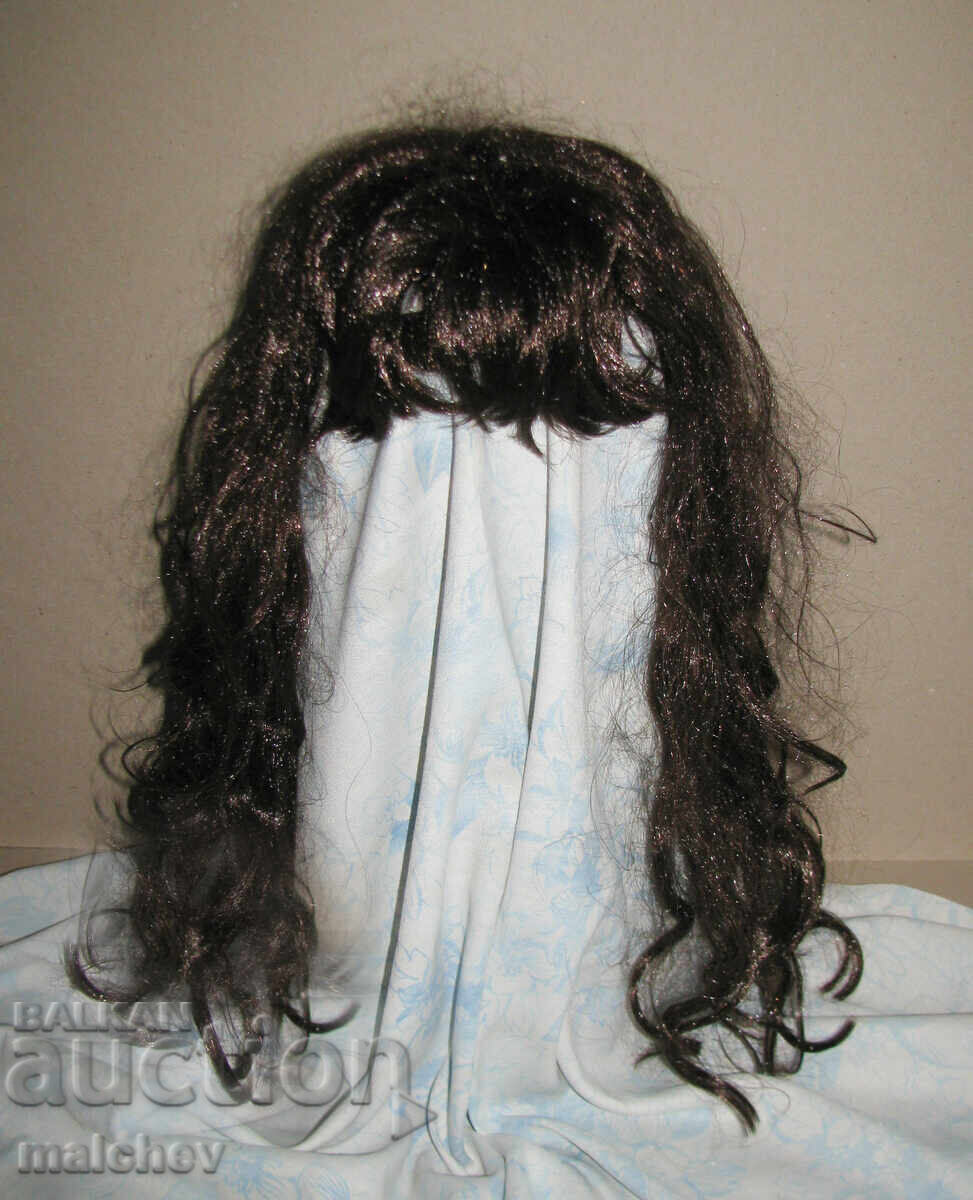 Wig made of artificial hair, 60 cm wavy, excellent with price 9.00 BGN | € 4.60