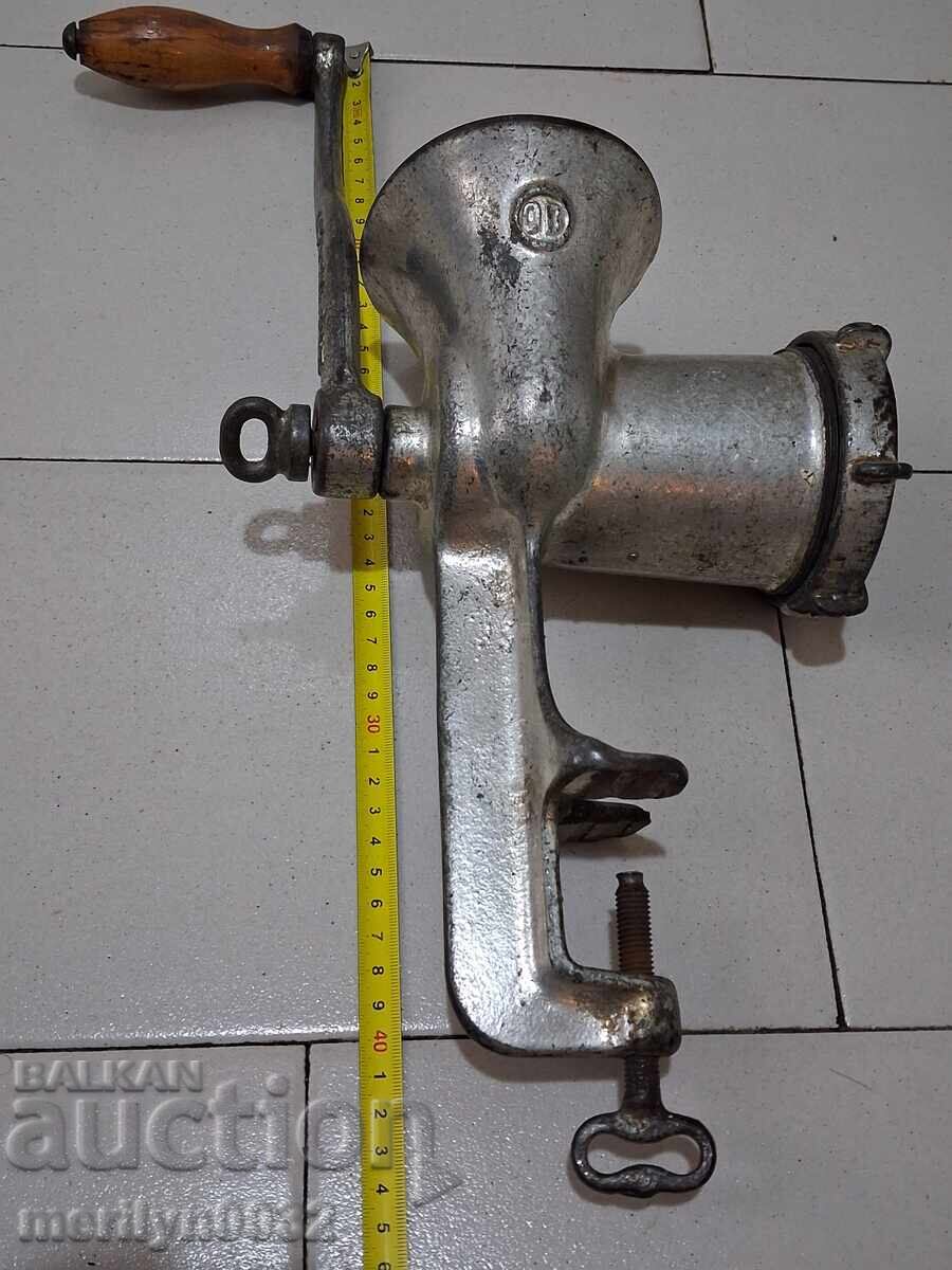 Стара машинка за мелене на месо POLAND мелачка - 5 Стара машинка за мелене на месо POLAND мелачка - 5