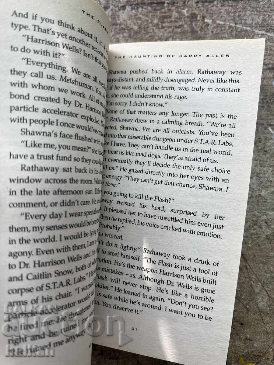Delivery of The Flash - The Haunting of Barry Allen (Book)